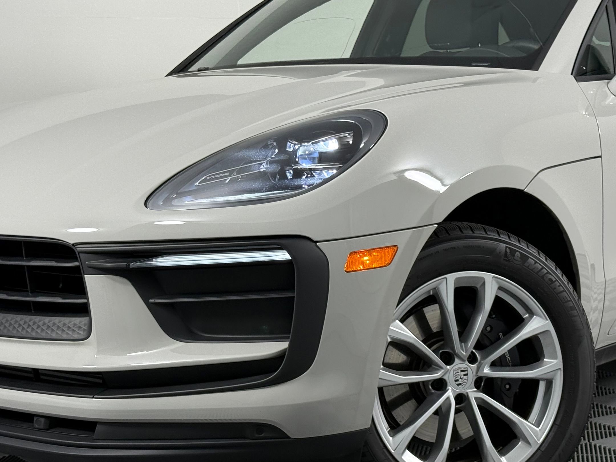 New 2025 Porsche Macan image 11