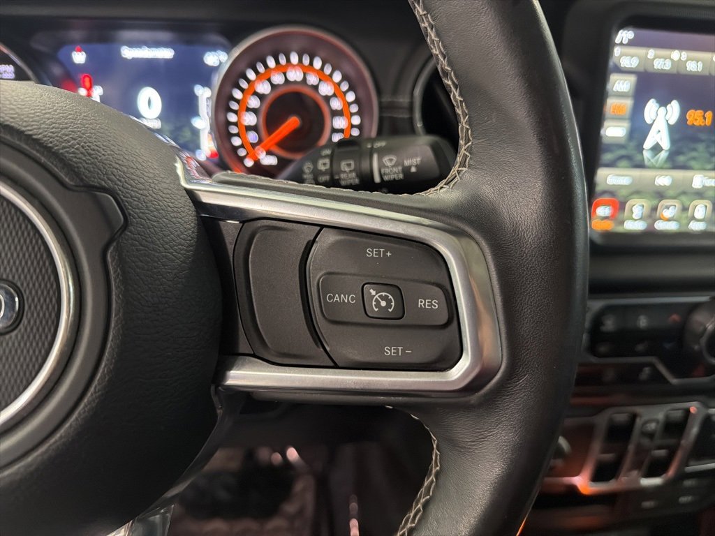 Used 2018 Jeep Wrangler Unlimited Sahara image 22