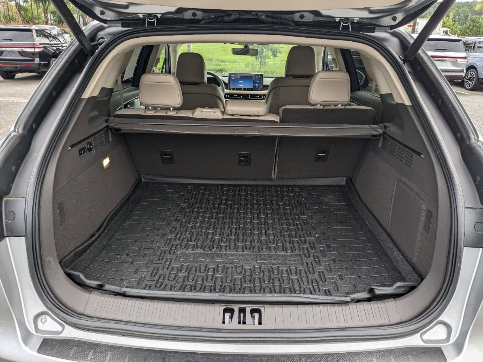 Certified 2023 Lincoln Nautilus Reserve w/ Equipment Group 202A image 14