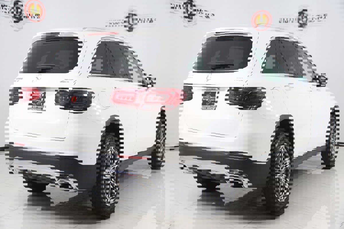 Used 2022 Mercedes-Benz GLC 300 4MATIC w/ Driver Assistance Package image 3