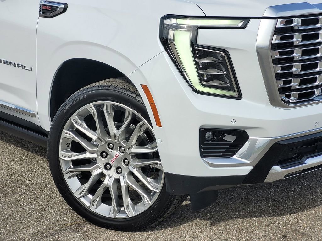 New 2026 GMC Yukon XL Denali w/ Denali Reserve Package image 6