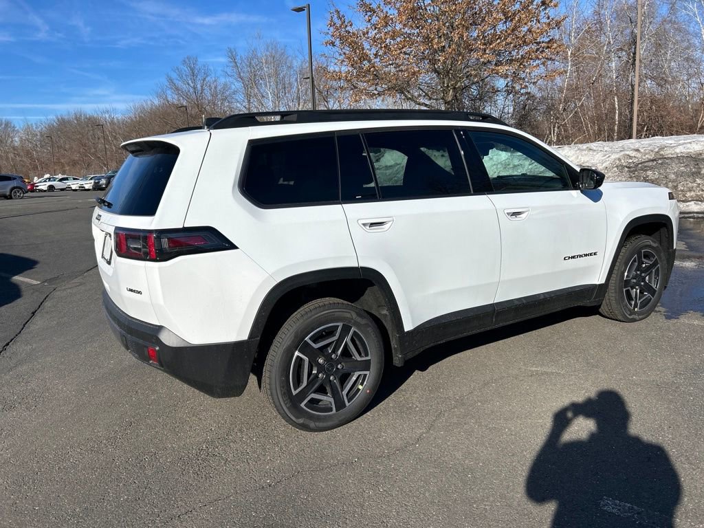New 2026 Jeep Cherokee Laredo image 4