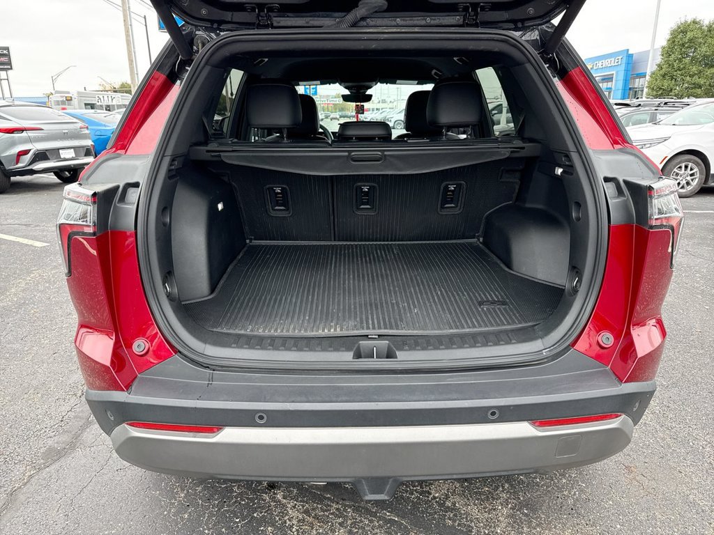 Used 2025 Chevrolet Equinox LT w/ Convenience Package II FWD image 24