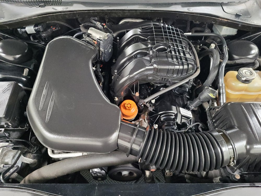 Used 2019 Dodge Charger SXT AWD/4WD image 30
