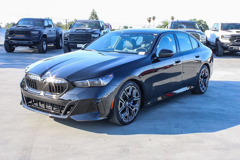 Used 2024 BMW i5 eDrive40i w/ M Sport Package RWD image 4