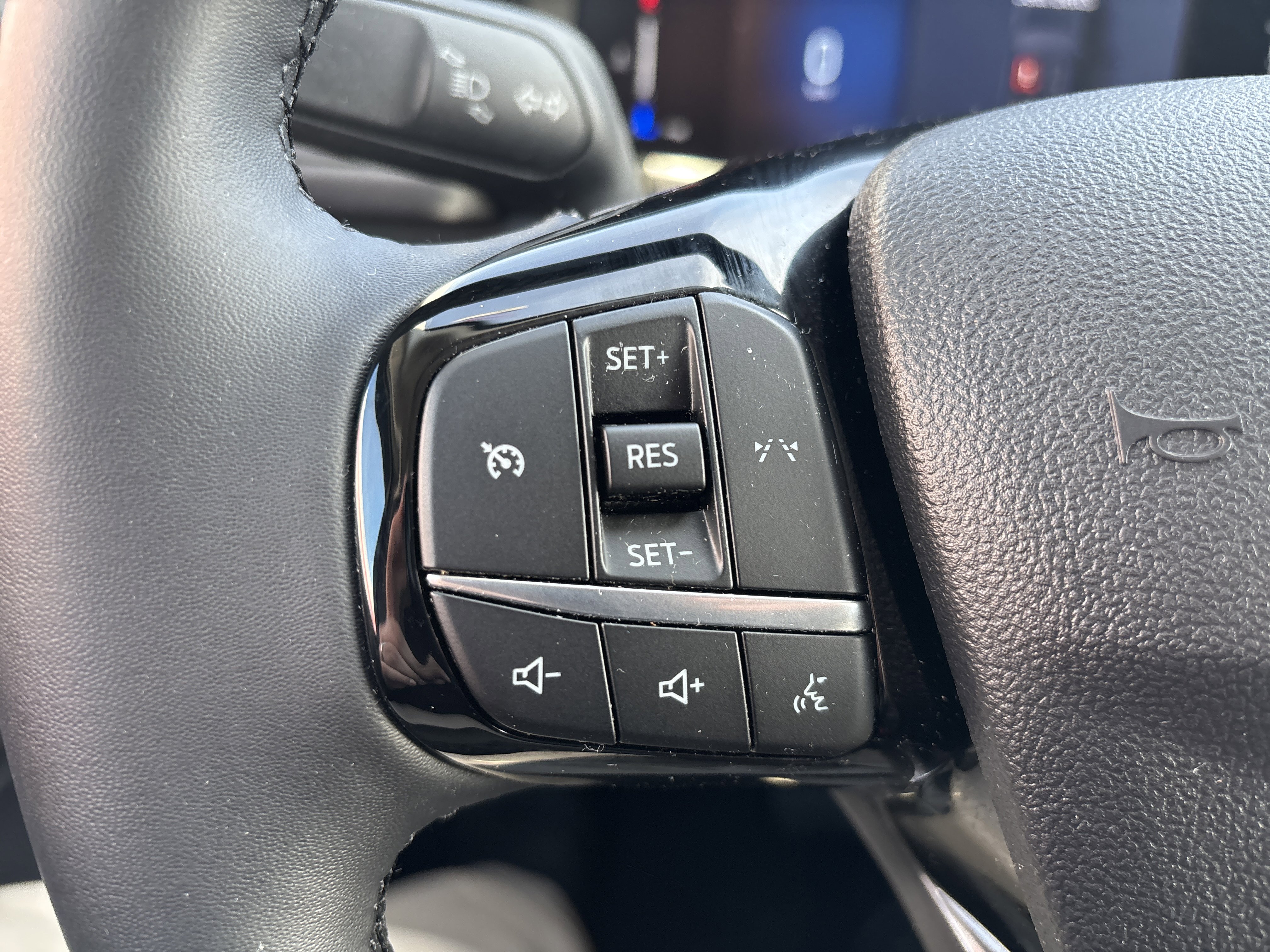 Used 2023 Ford Escape Active image 19