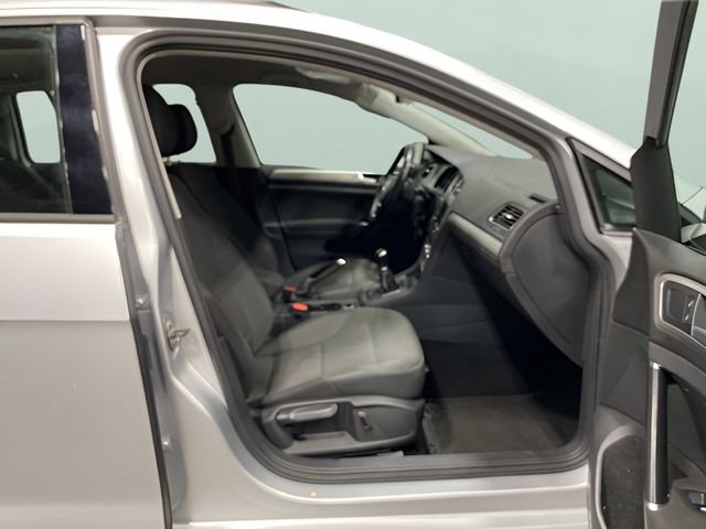 Used 2016 Volkswagen Golf S FWD image 29