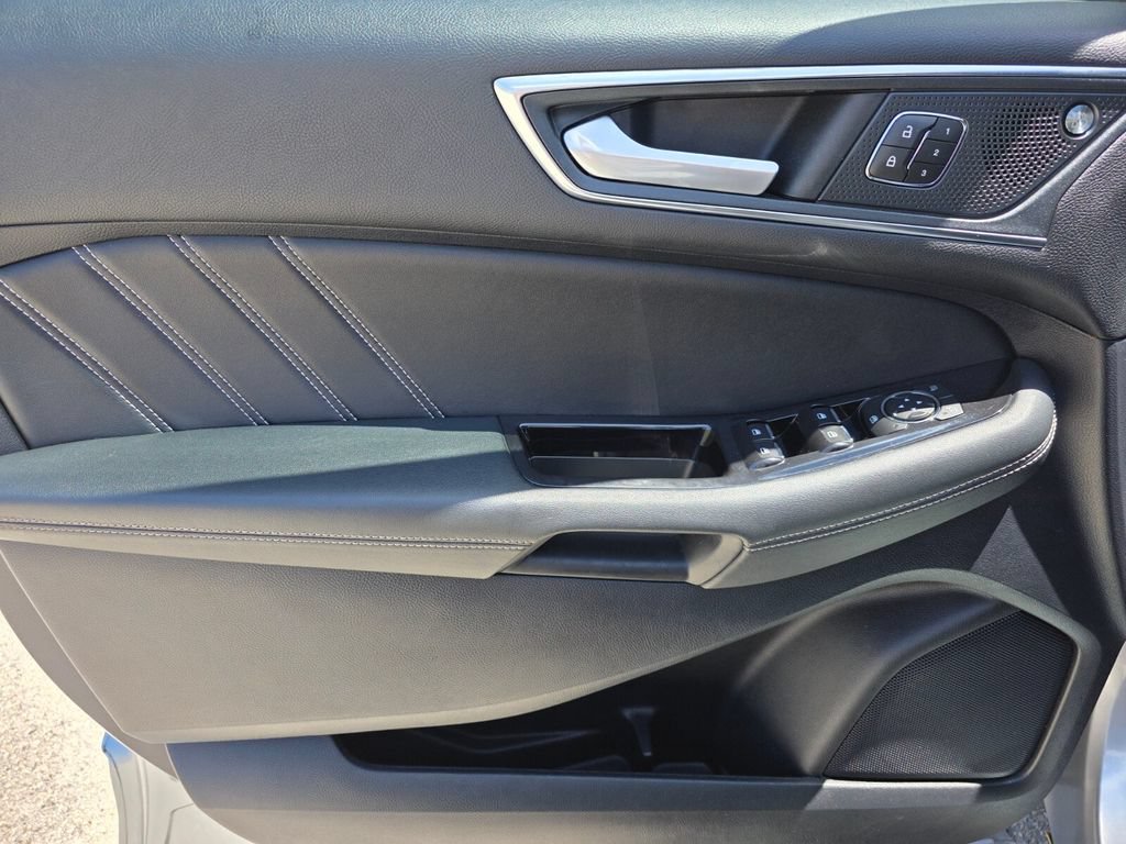 Used 2020 Ford Edge ST AWD/4WD image 25