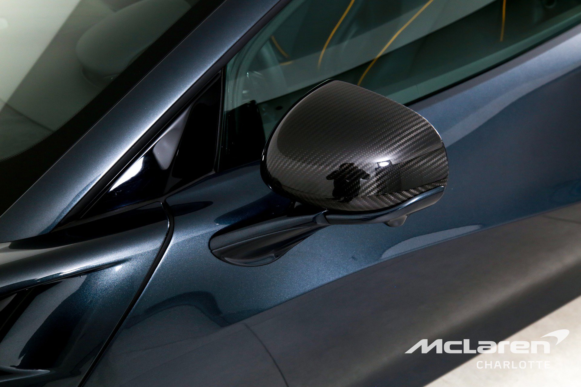 Used 2023 McLaren Artura image 32