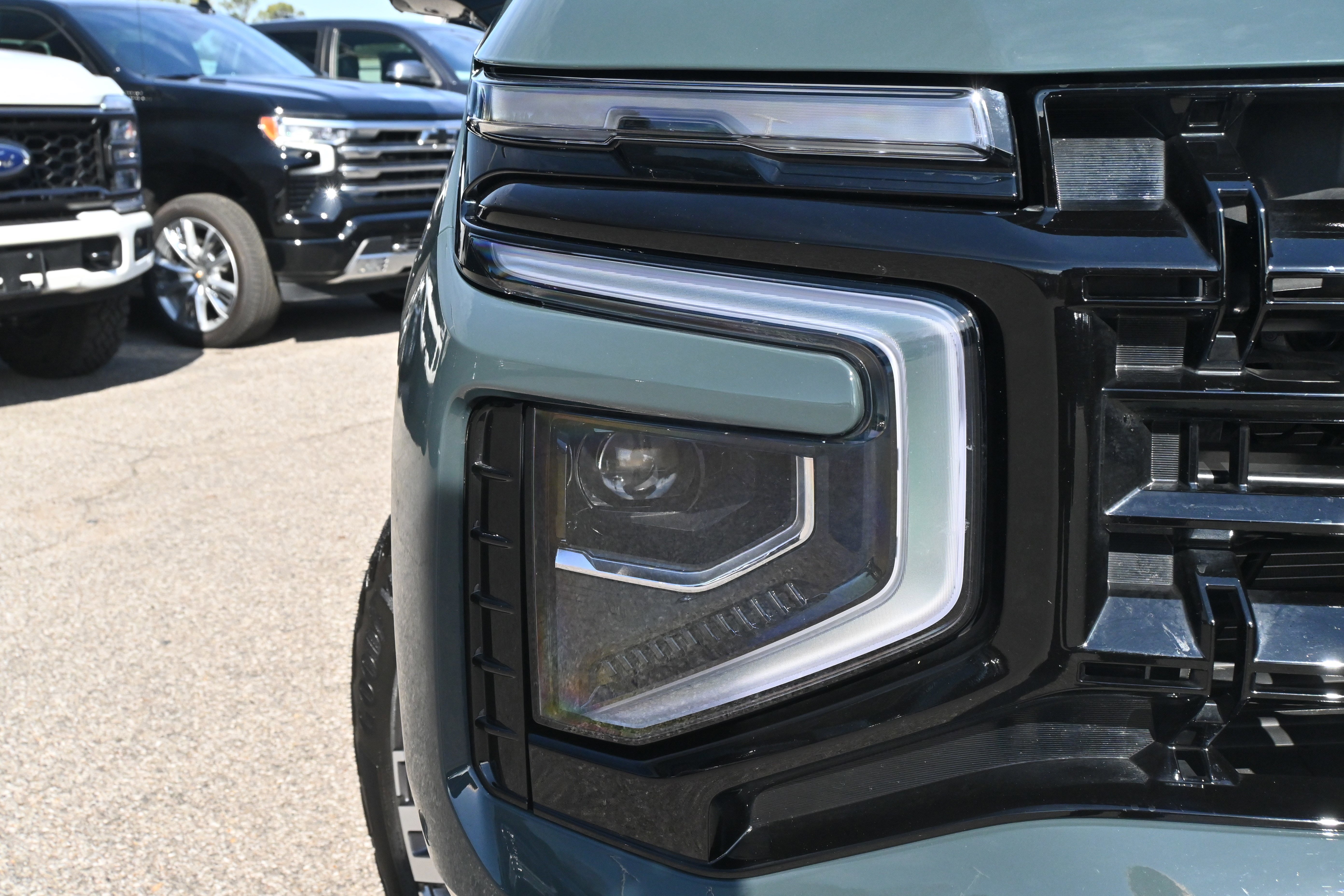 Used 2025 Chevrolet Tahoe Z71 w/ Z71 Off-Road Package image 29