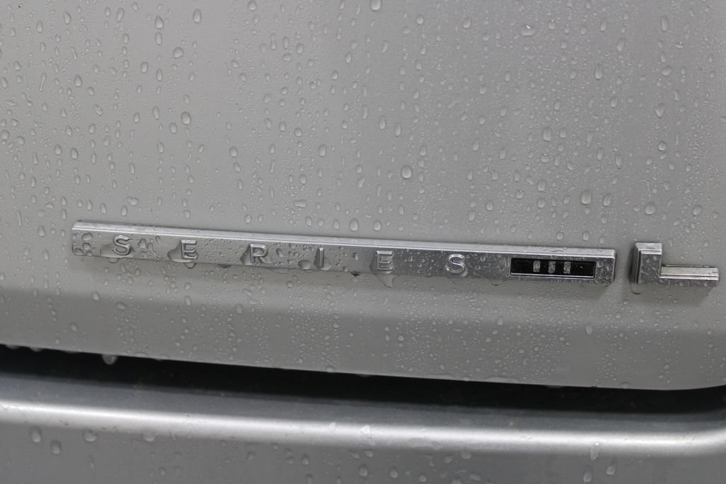 Used 2023 Jeep Wagoneer L Series III w/ Preferred Equipment Group AWD/4WD image 29