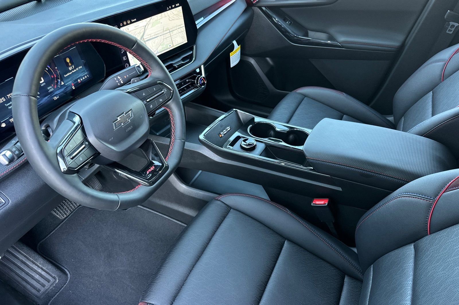 New 2026 Chevrolet Equinox RS w/ Convenience Package III FWD image 10