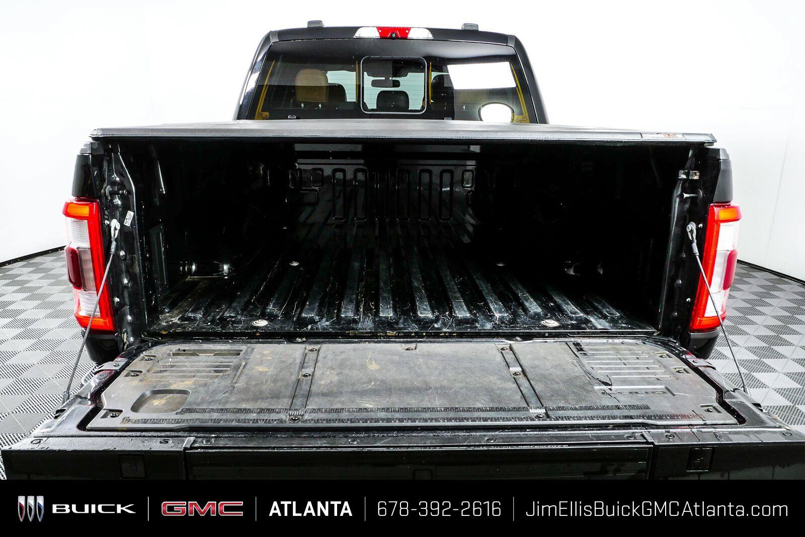 Used 2021 Ford F150 Platinum w/ FX4 Off-Road Package AWD/4WD image 31
