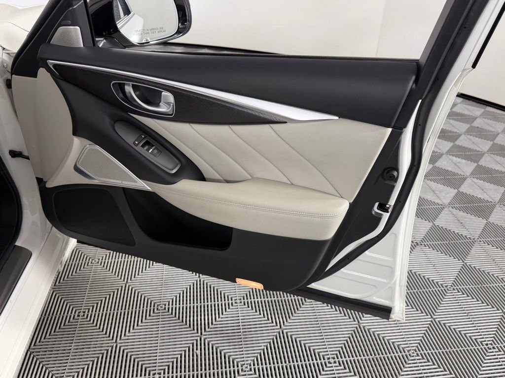 Used 2023 INFINITI Q50 Sensory image 30
