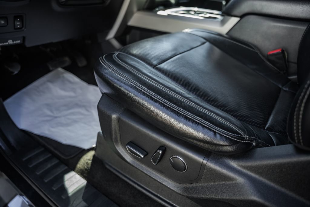 Used 2018 Ford F350 Lariat w/ Lariat Ultimate Package image 37