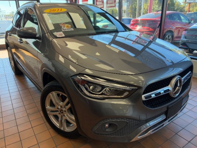 Used 2021 Mercedes-Benz GLA 250 4MATIC w/ Premium Package