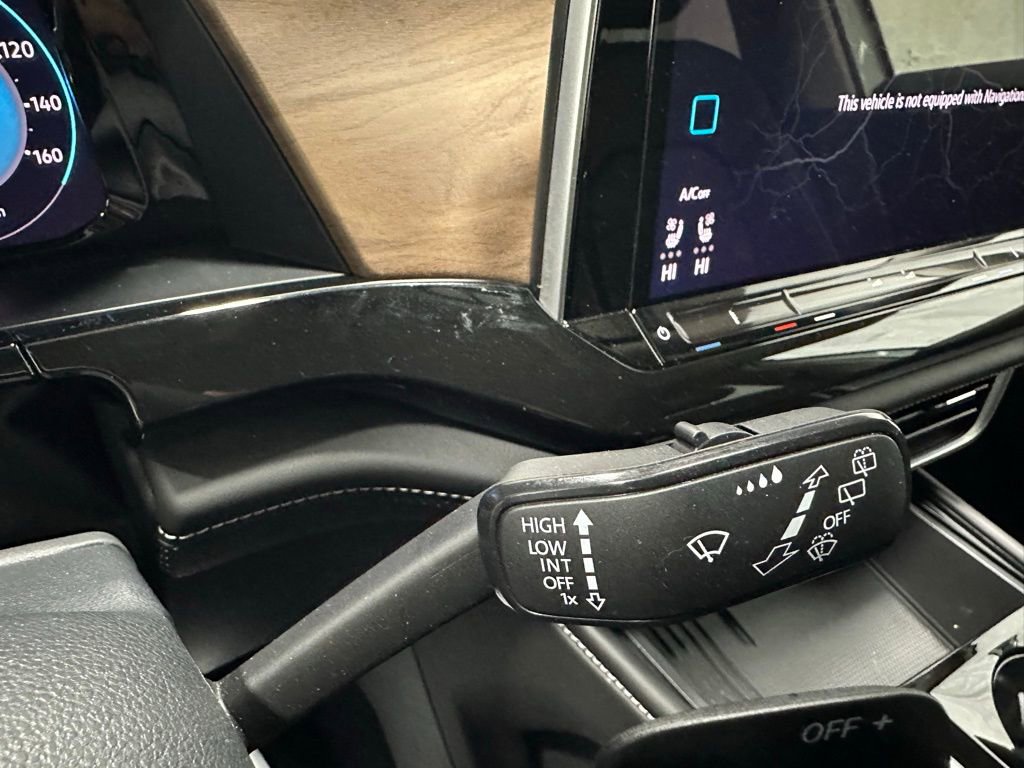 Used 2025 Volkswagen Atlas SE image 22