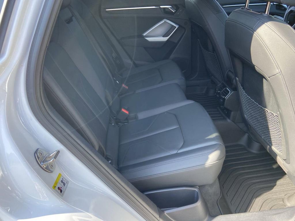 Used 2023 Audi Q3 2.0T Premium image 26