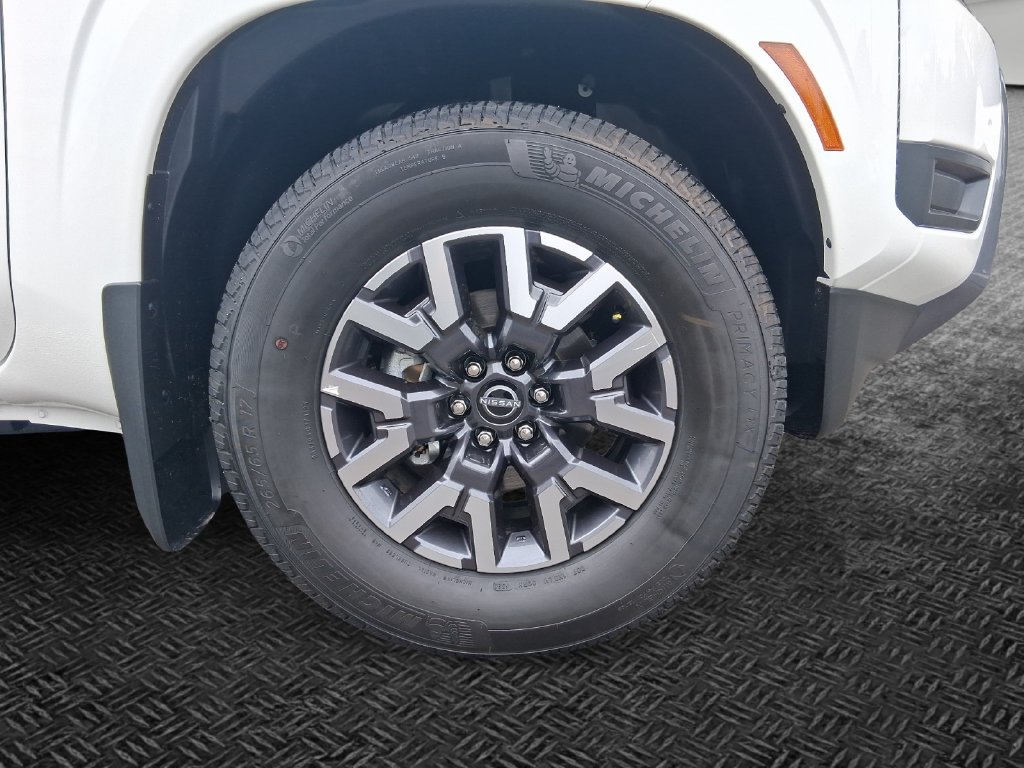 Used 2026 Nissan Frontier SV w/ All-Weather Content Package RWD image 11