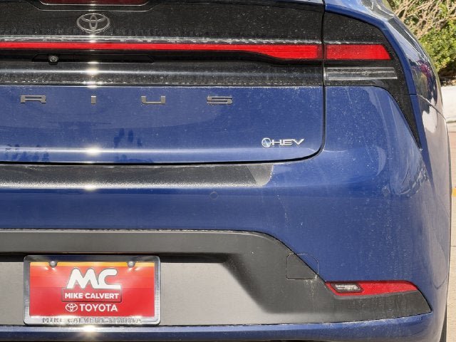 New 2027 Toyota Prius LE FWD image 9