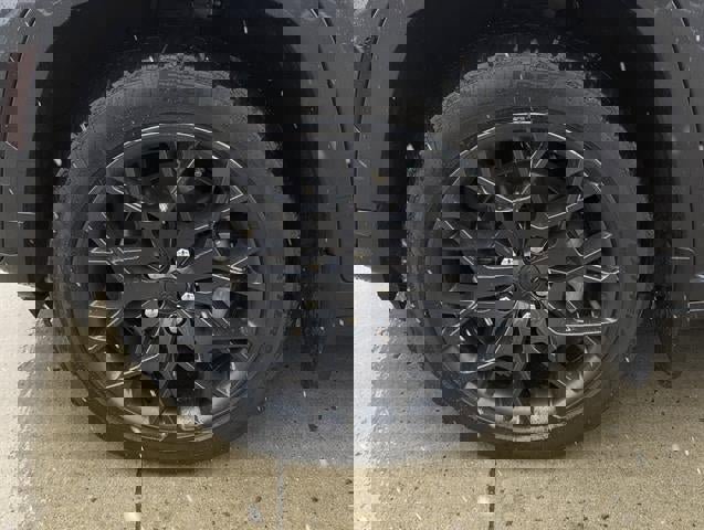 Used 2023 Jeep Grand Cherokee L Summit image 17