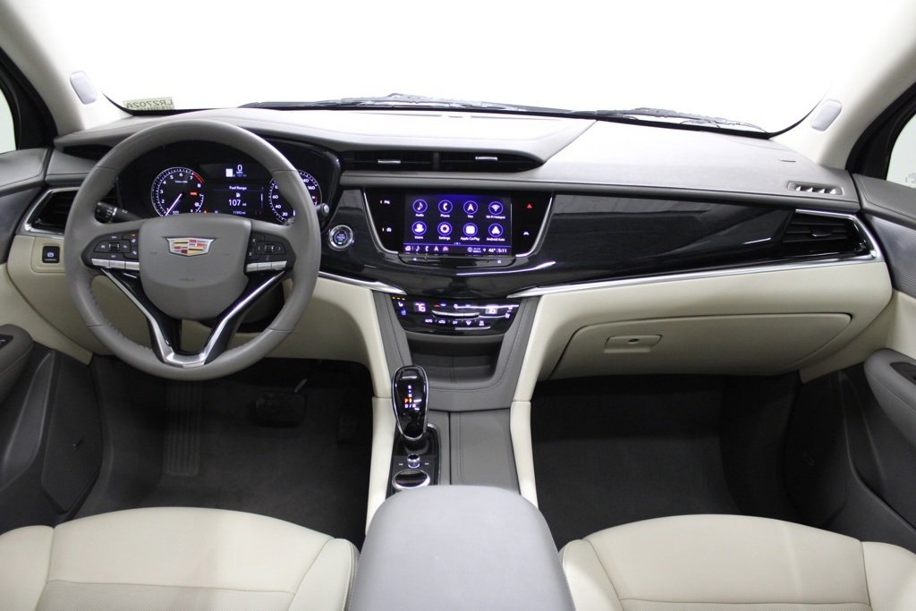 Used 2024 Cadillac XT6 Premium Luxury image 28