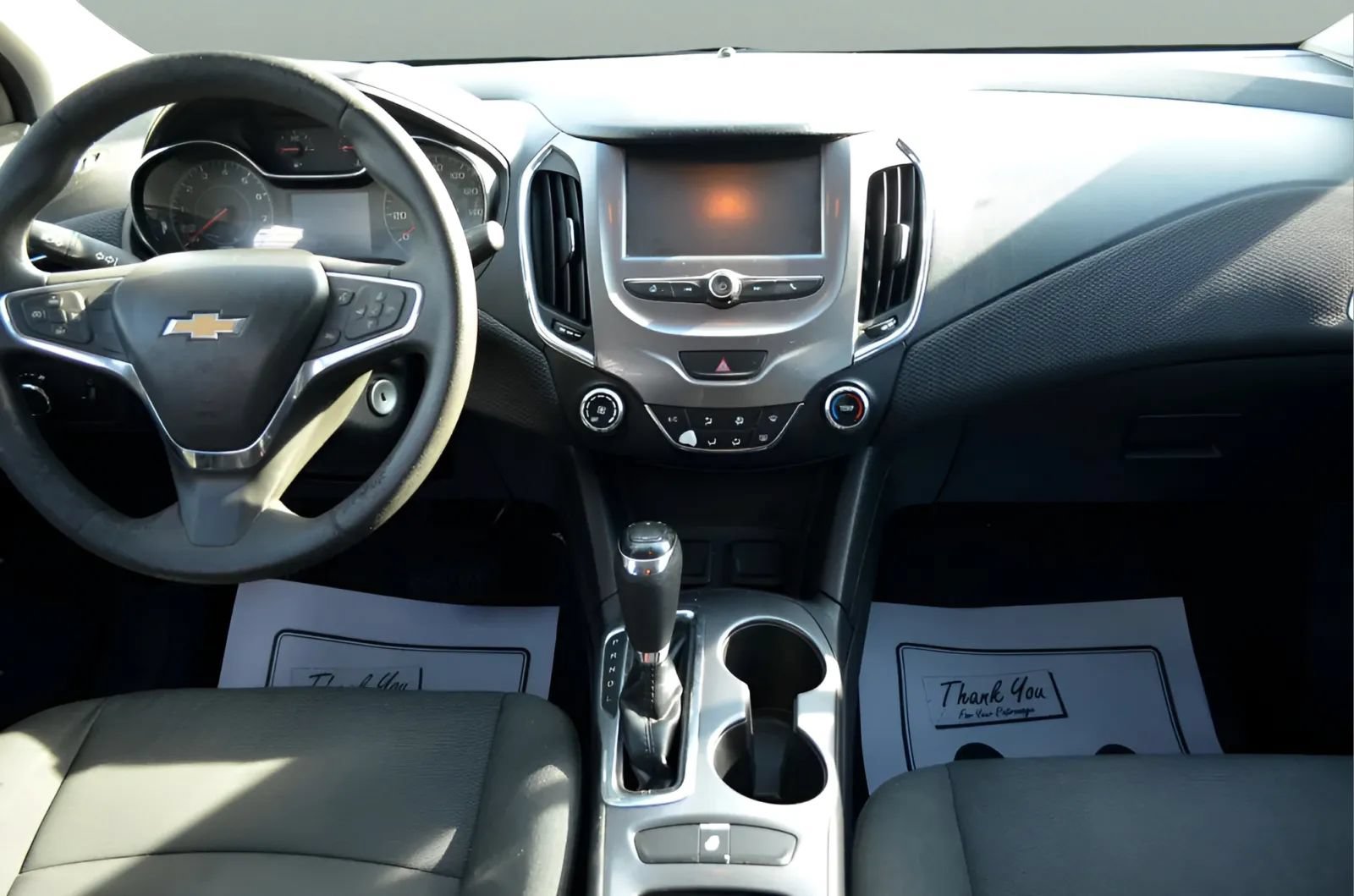 Used 2017 Chevrolet Cruze LT FWD image 10