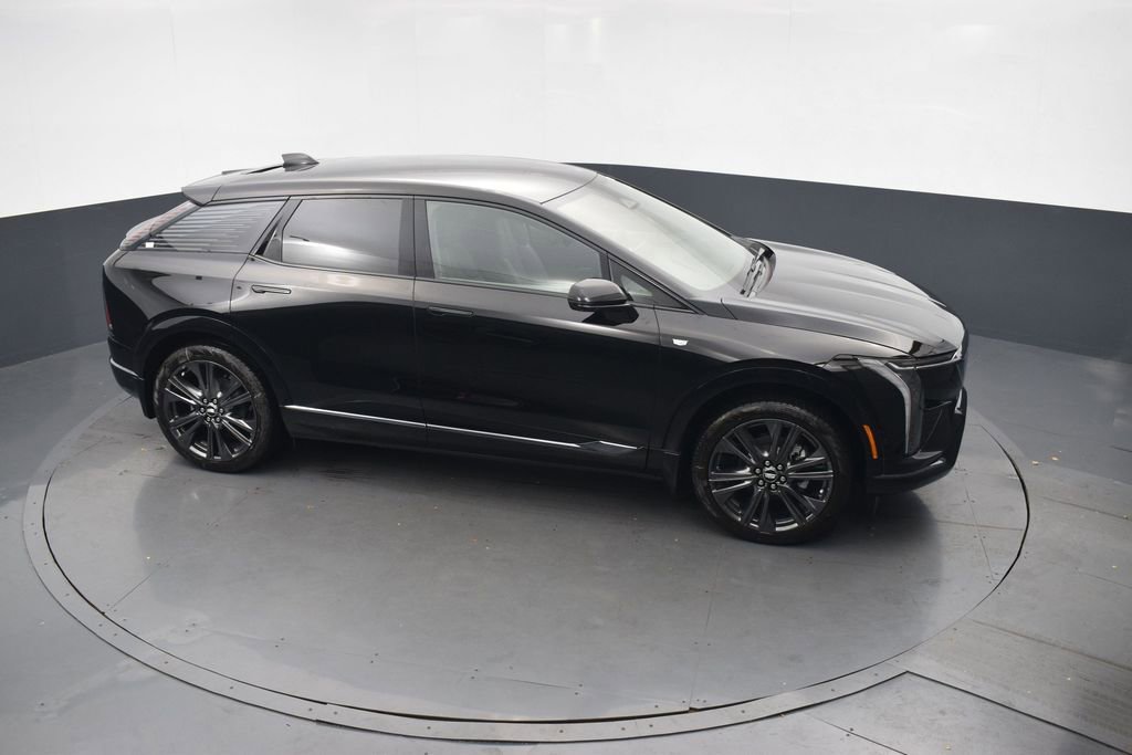 New 2026 Cadillac Optiq Sport 2 w/ LPO, Floor Liner Package image 46