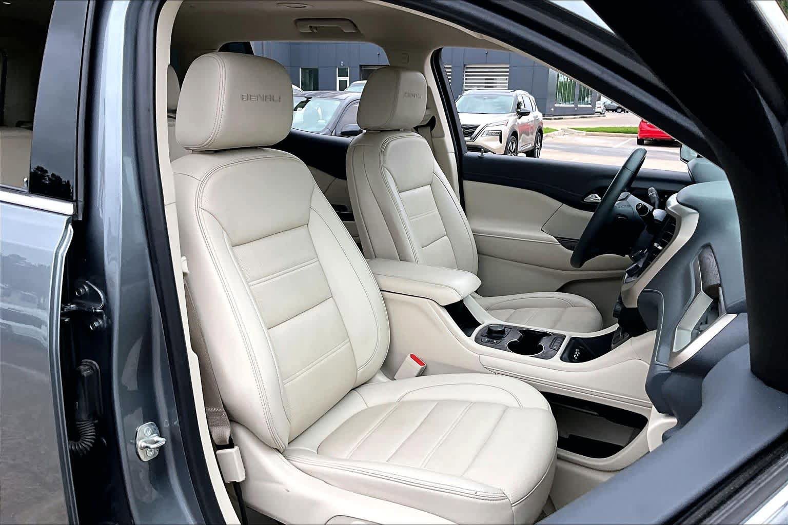 Used 2021 GMC Acadia Denali AWD/4WD image 9