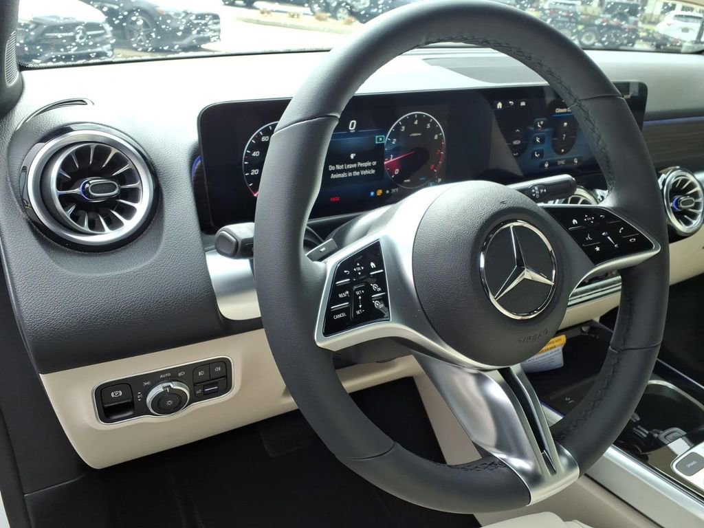New 2026 Mercedes-Benz GLB 250 4MATIC image 16