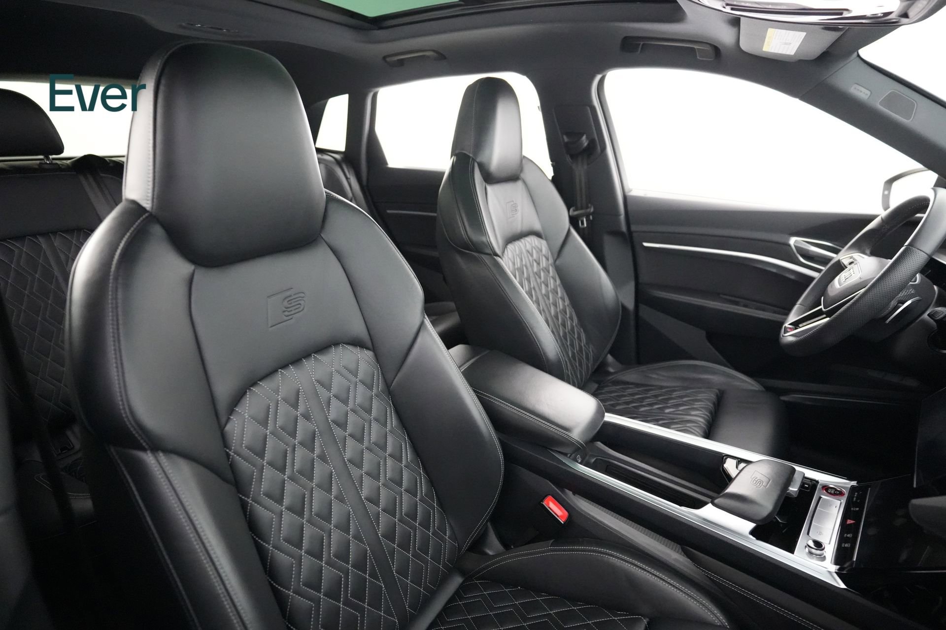 Used 2024 Audi SQ8 e-tron Premium Plus w/ Black Optic Package AWD/4WD image 23