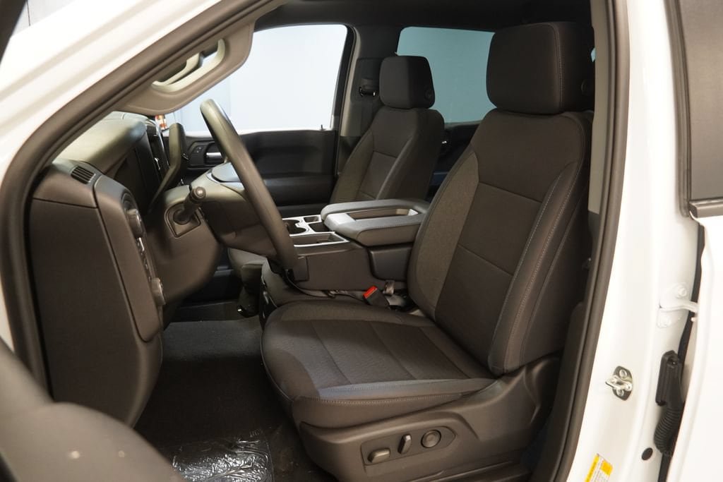 New 2026 Chevrolet Silverado 1500 Custom w/ Turbomax Blackout Package AWD/4WD image 3