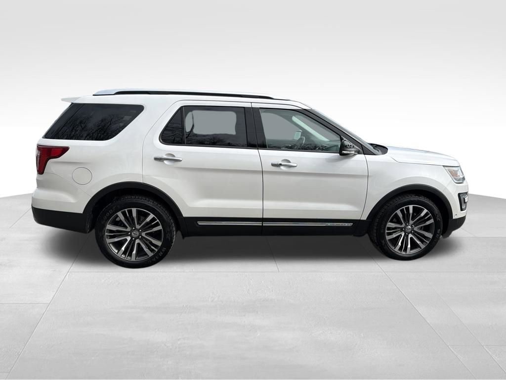 Used 2017 Ford Explorer Platinum image 8