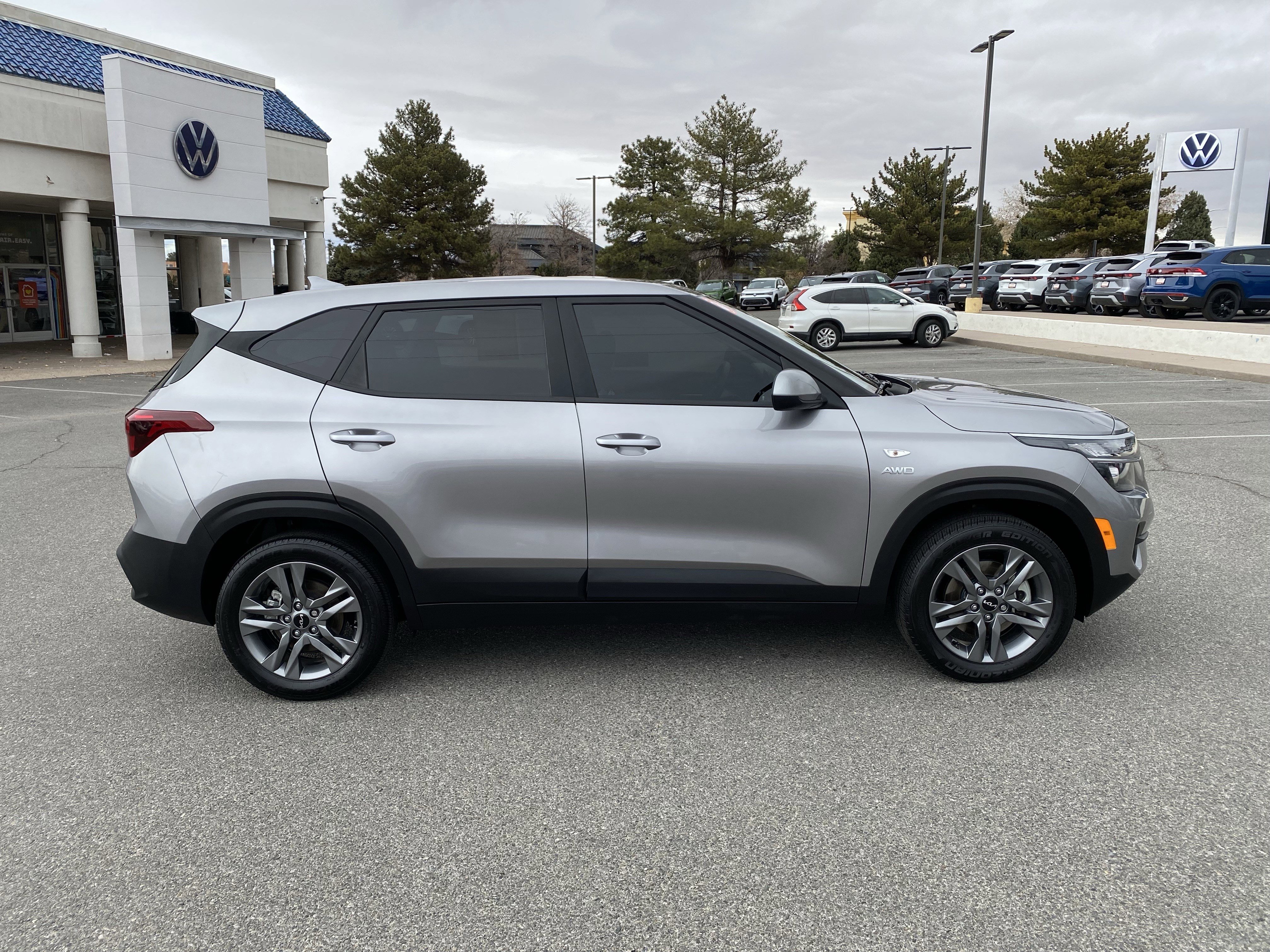 Used 2022 Kia Seltos LX image 49