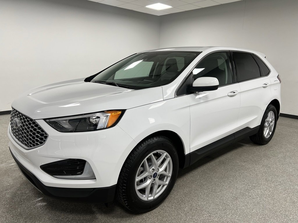 Used 2024 Ford Edge SEL image 6