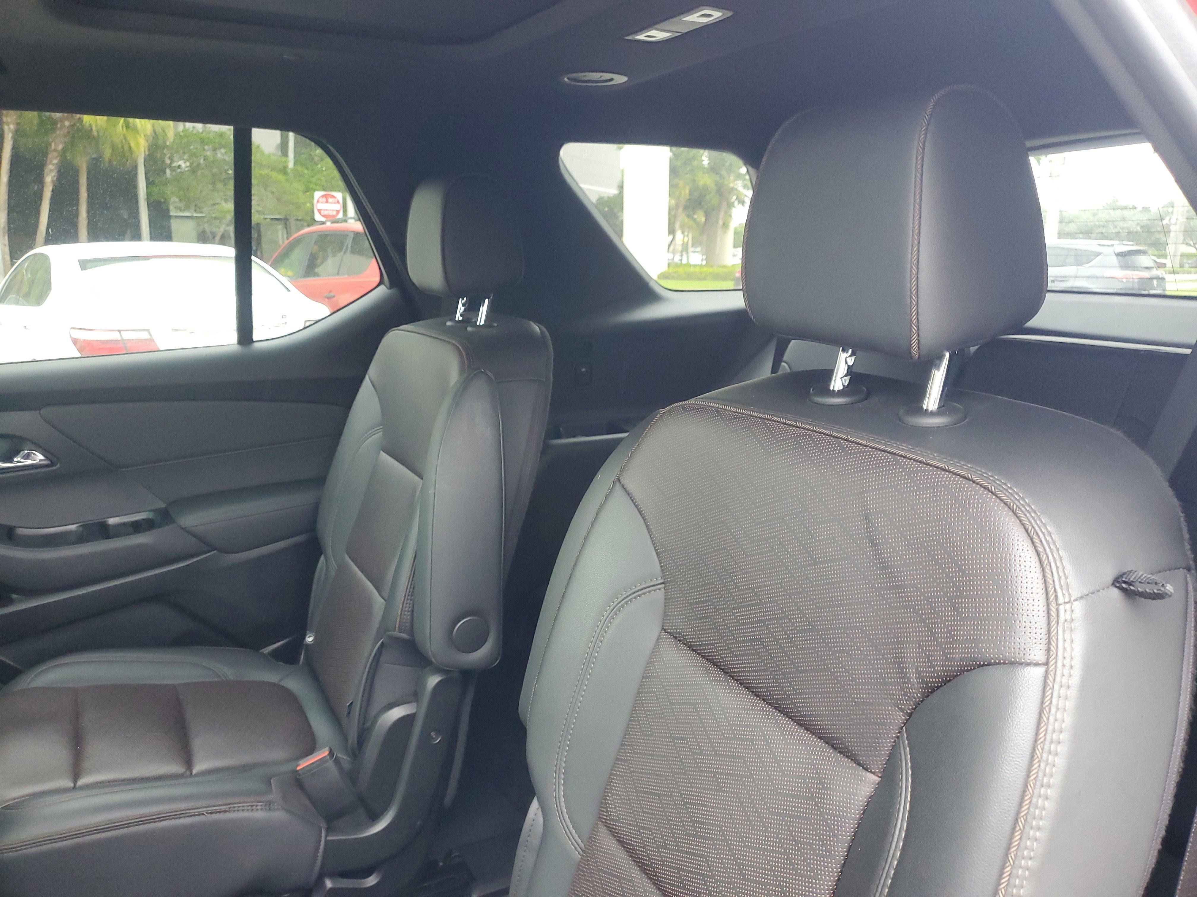 Used 2023 Chevrolet Traverse High Country image 13