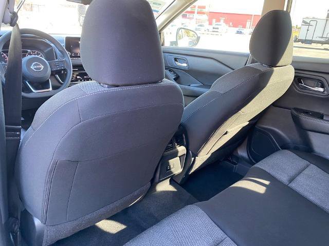 Used 2024 Nissan Rogue SV image 29