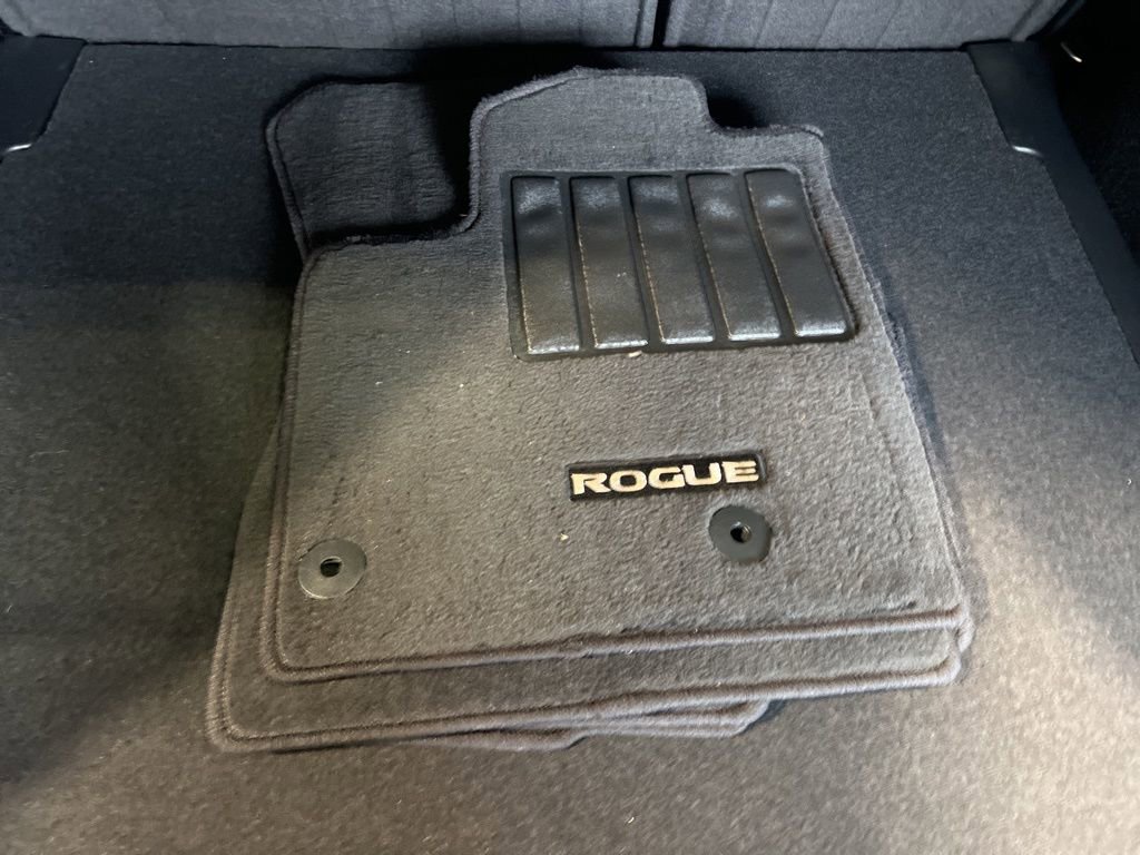 Certified 2023 Nissan Rogue SV image 12