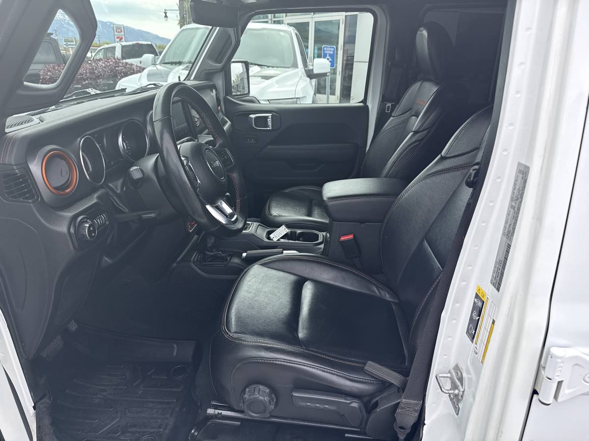 Used 2022 Jeep Gladiator Mojave w/ Trailer Tow Package AWD/4WD image 13