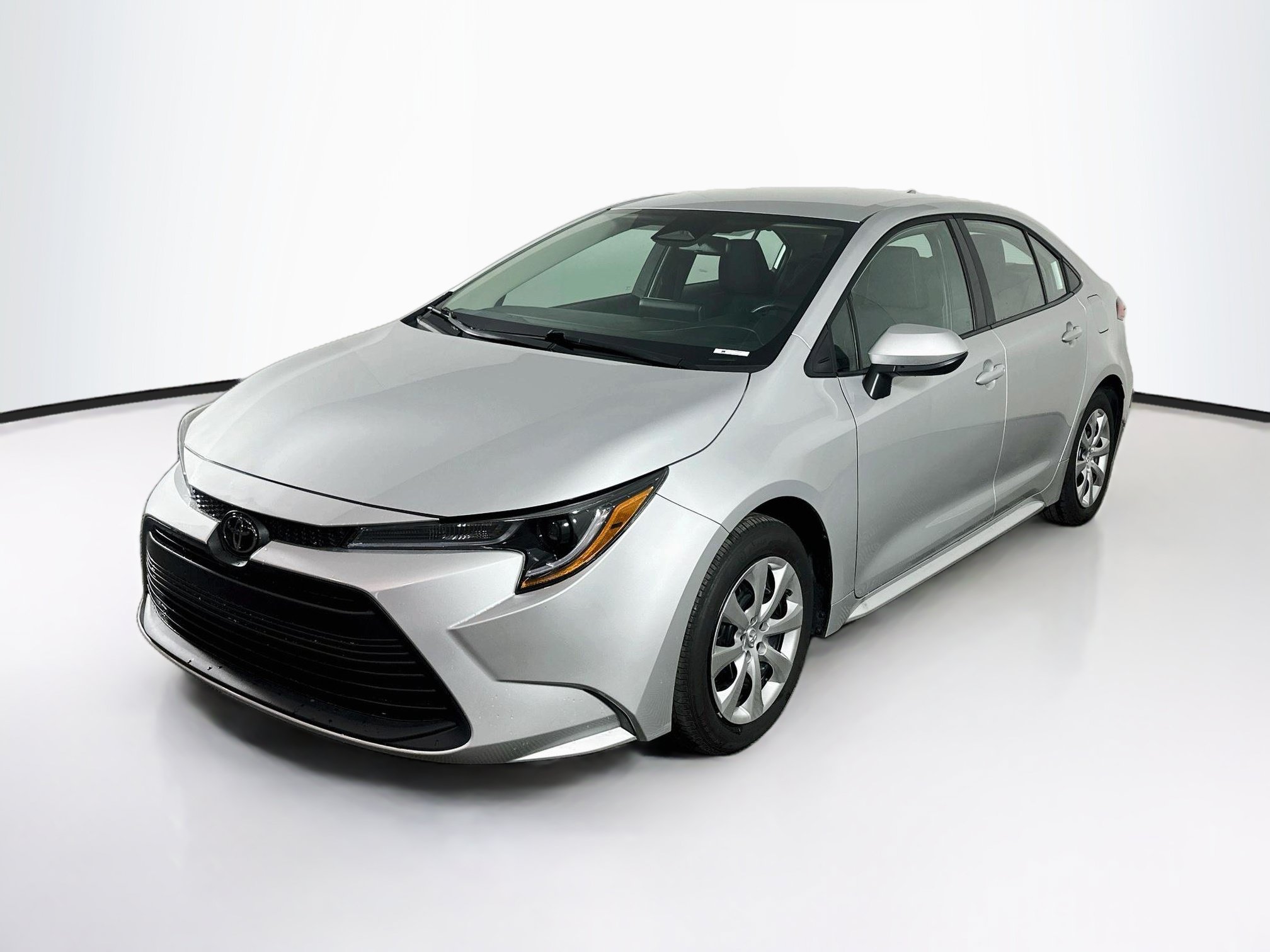 Used 2026 Toyota Corolla LE FWD image 3
