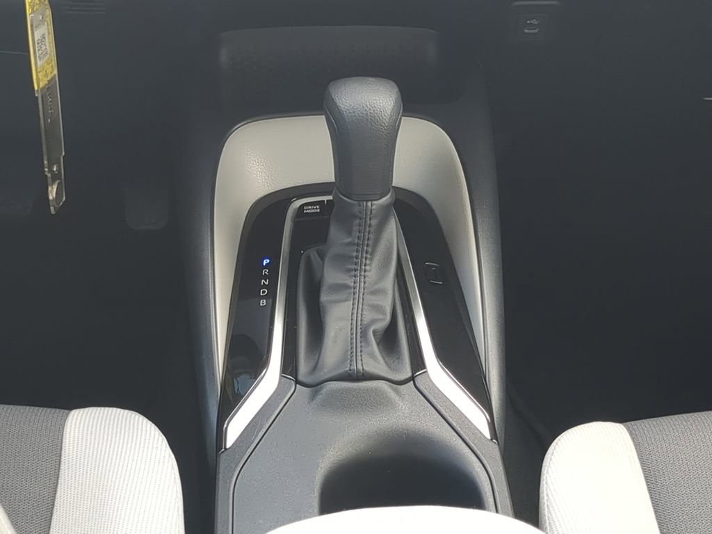 Used 2024 Toyota Corolla LE image 25