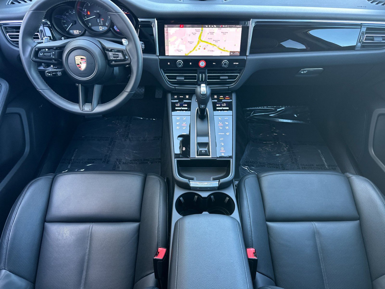 Certified 2025 Porsche Macan image 6