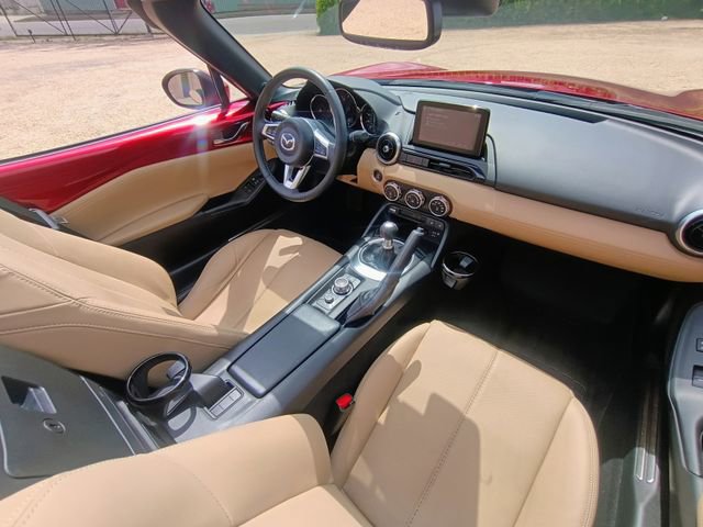 Used 2020 MAZDA MX-5 Miata RF Grand Touring RWD image 41