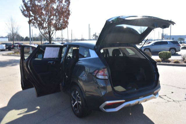Used 2025 Kia Sportage EX image 16