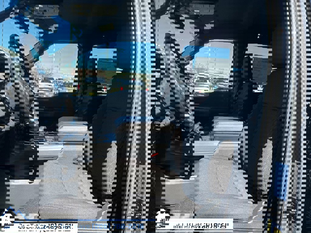 New 2025 Ford F150 XLT w/ Equipment Group 302A MID image 38