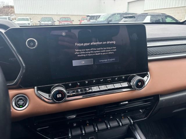 Used 2023 GMC Canyon AT4 w/ AT4 Premium Package image 11