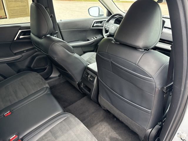 Used 2024 Mitsubishi Outlander SE AWD/4WD image 17