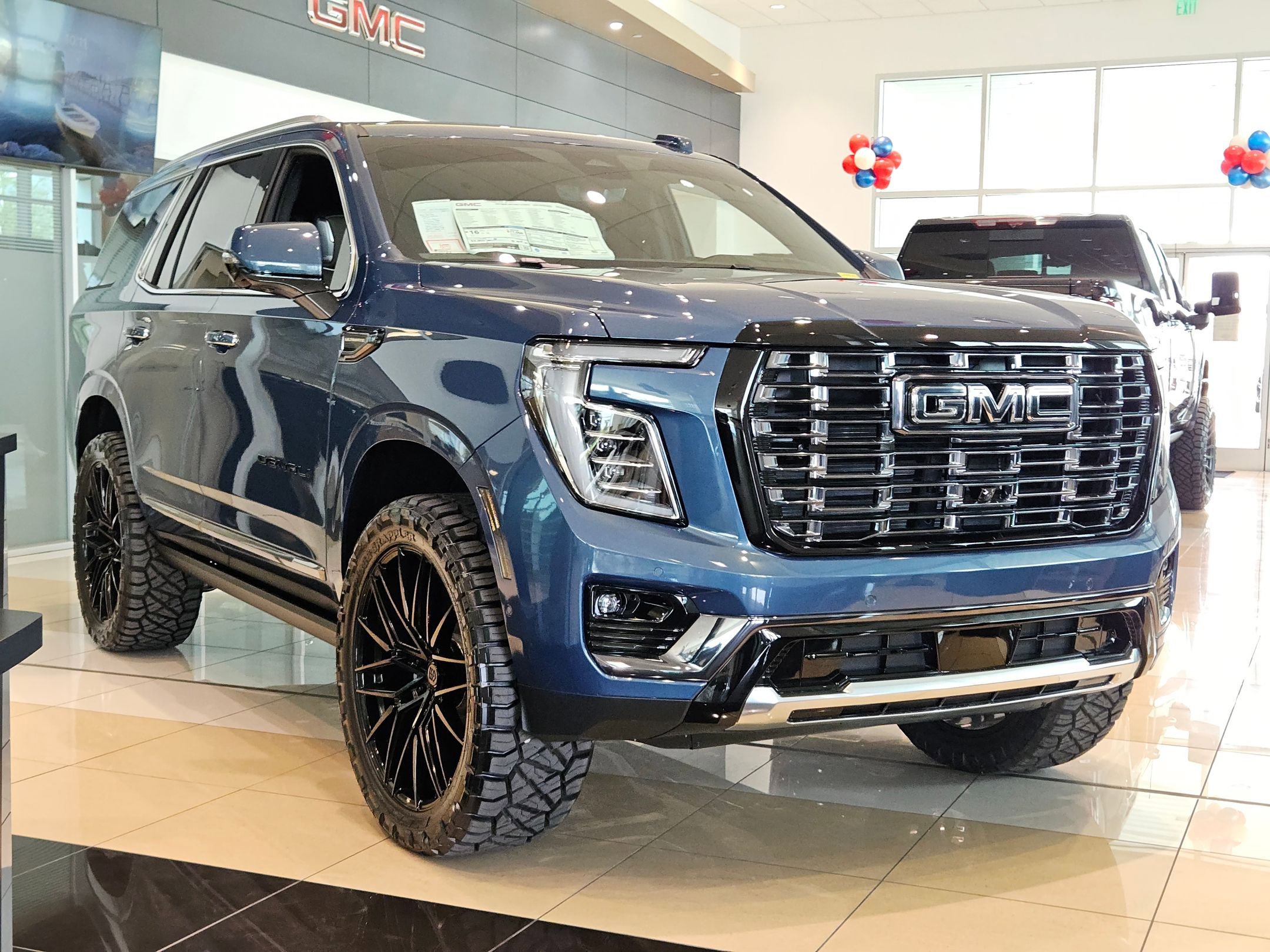 New 2026 GMC Yukon Denali Ultimate w/ LPO, Floor Liner Package image 1