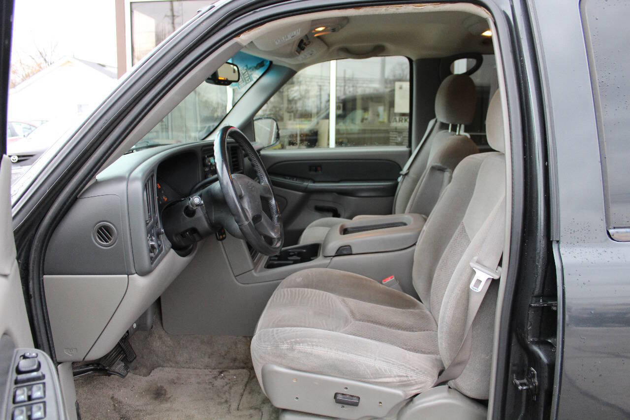 Used 2003 Chevrolet Tahoe LS image 11