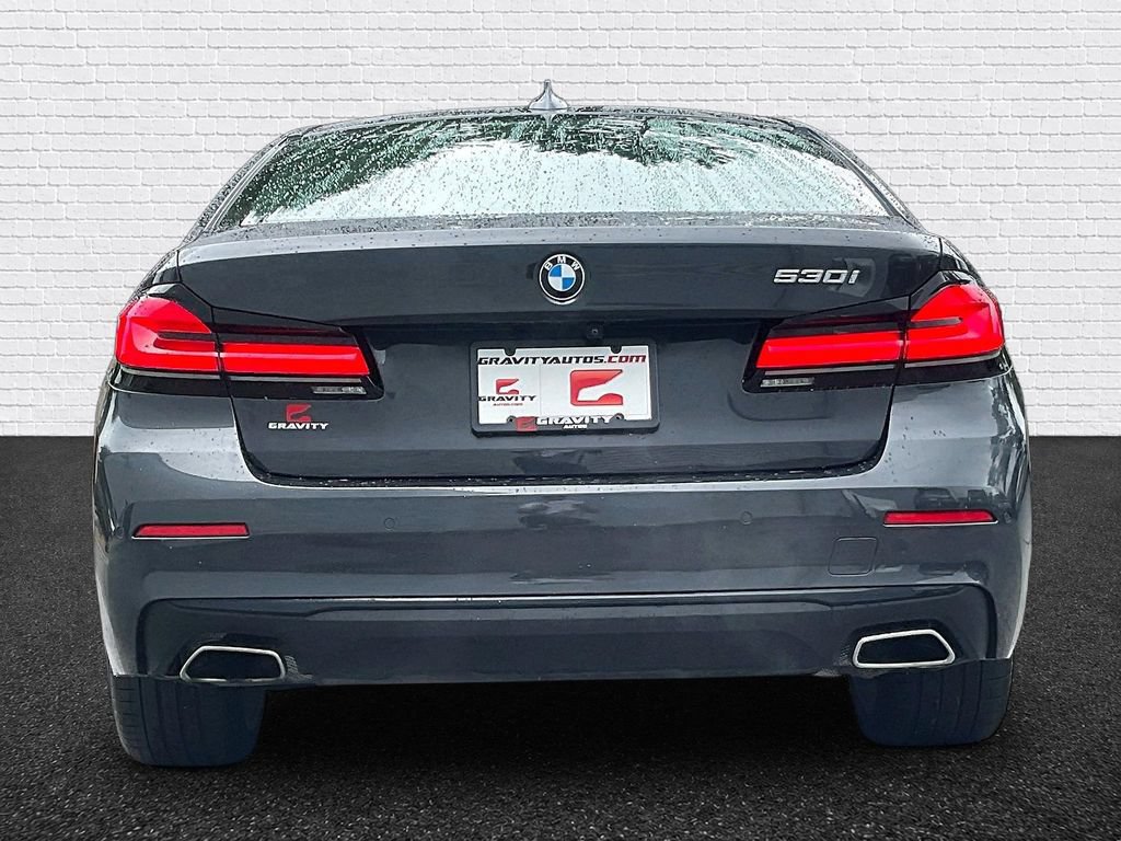 Used 2022 BMW 530i w/ Convenience Package RWD image 5